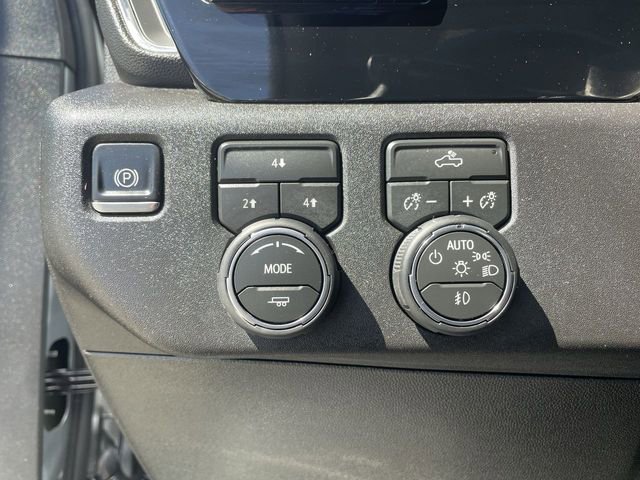 Used 2025 Chevrolet Silverado 2500 LT w/ Convenience Package image 18
