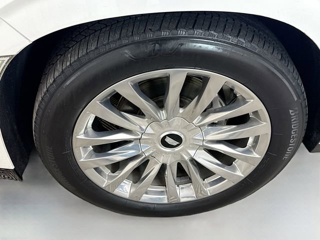 Used 2022 Cadillac Escalade Premium Luxury image 35