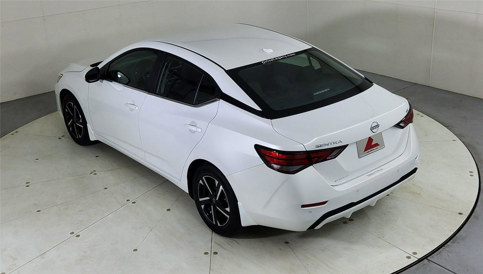 Used 2024 Nissan Sentra SV image 21