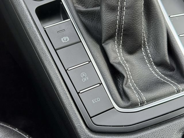Certified 2023 Volkswagen Jetta SE w/ Panoramic Sunroof Package FWD image 34