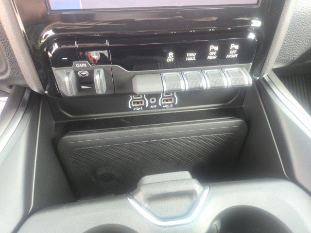 New 2026 RAM 2500 Big Horn AWD/4WD image 13