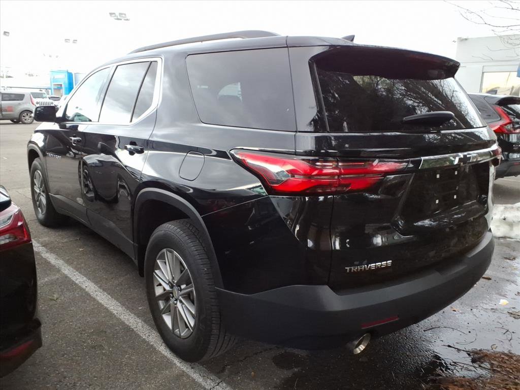 Used 2023 Chevrolet Traverse LT image 4