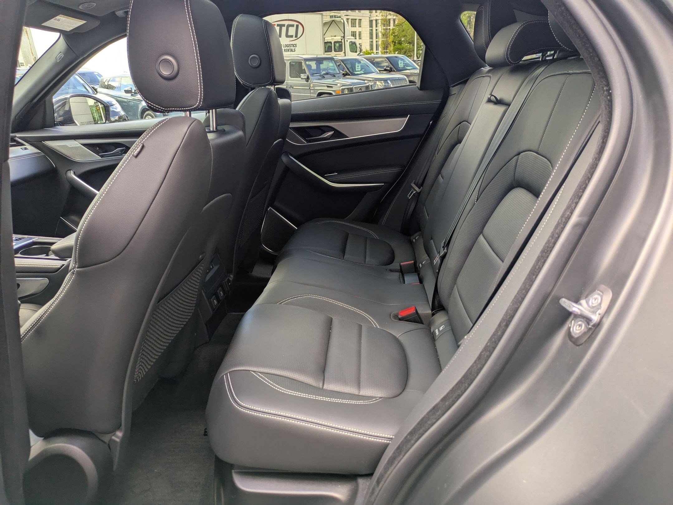 Used 2026 Jaguar F-PACE R-Dynamic S AWD/4WD image 30