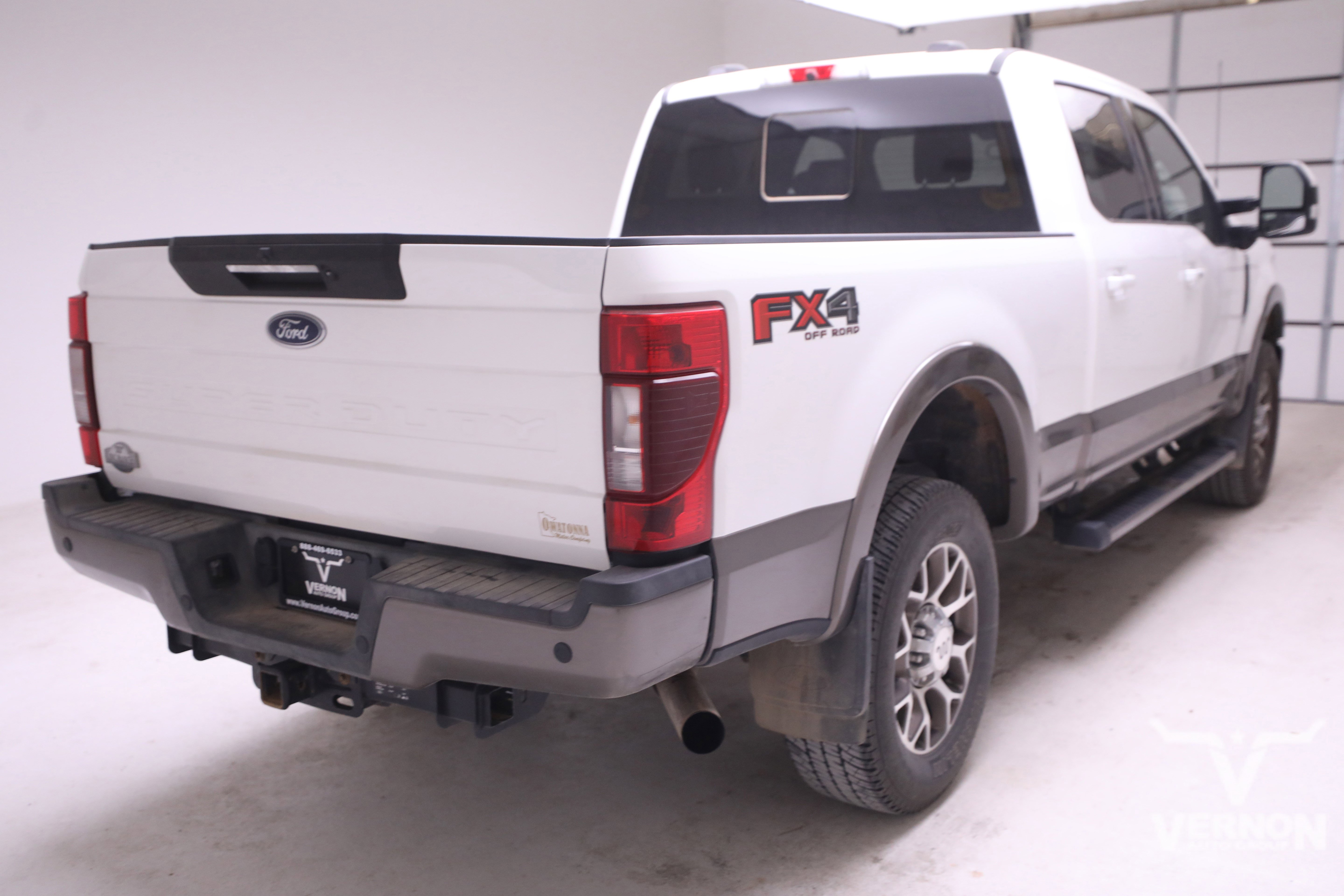 Used 2022 Ford F350 King Ranch w/ FX4 Off-Road Package image 4