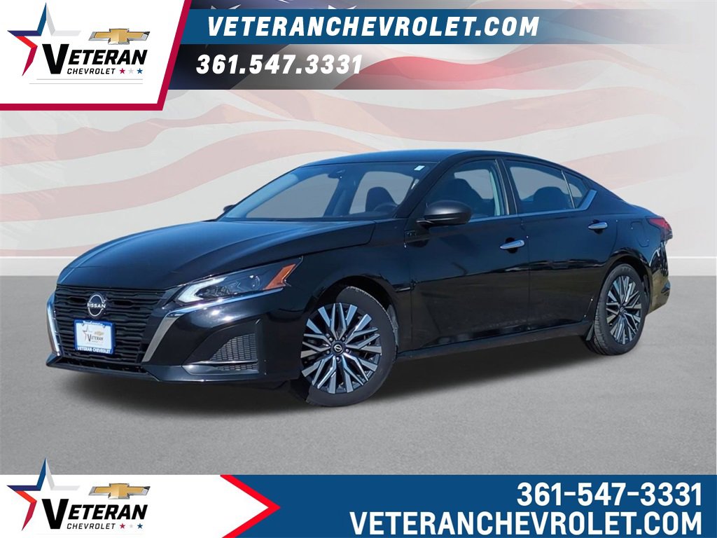 Used 2024 Nissan Altima 2.5 SV