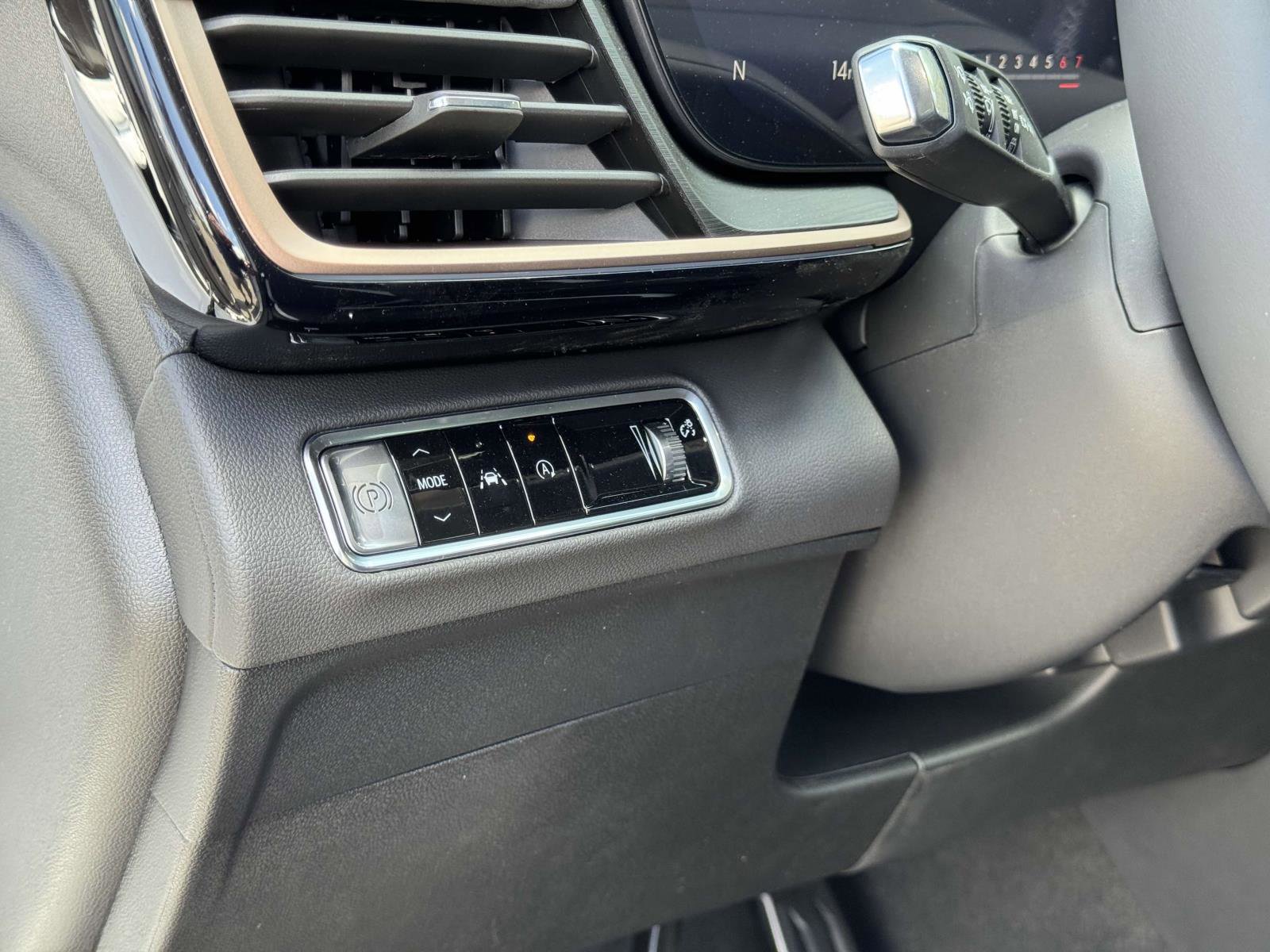 New 2025 Buick Envision Sport Touring image 8