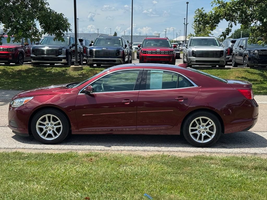 Used 2015 Chevrolet Malibu LT w/ Power Convenience Package FWD image 2