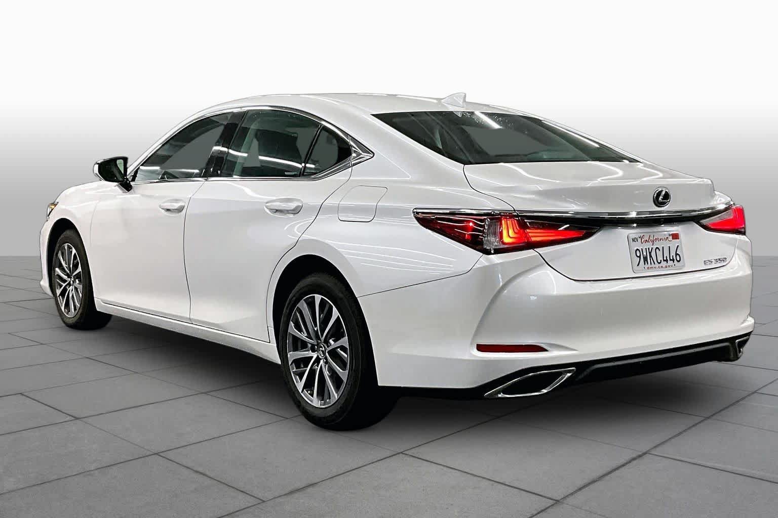 Used 2025 Lexus ES 350 w/ Accessory Package (Z2) FWD image 12