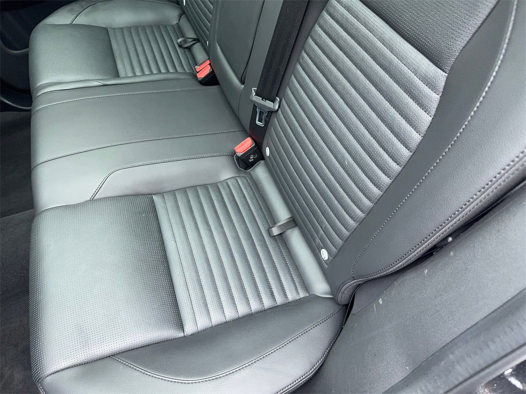 Used 2023 Land Rover Discovery Sport SE image 44