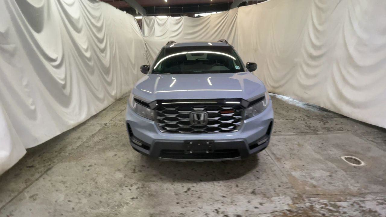 Used 2023 Honda Passport TrailSport image 3