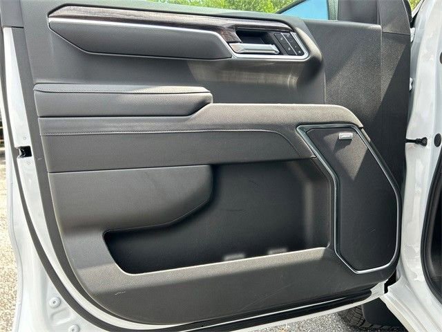 Used 2025 Chevrolet Silverado 1500 LTZ w/ Technology Package image 17