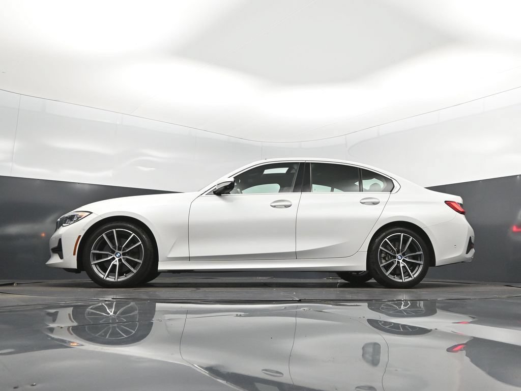 Used 2020 BMW 330i Sedan w/ Executive Package RWD image 39