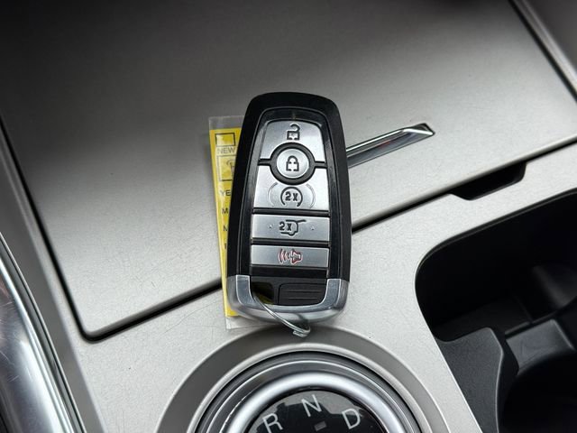 Used 2021 Ford Explorer XLT w/ Equipment Group 202A AWD/4WD image 17