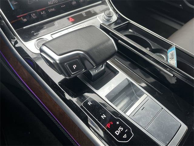 Used 2023 Audi A8 L 3.0T w/ Luxury Package image 20
