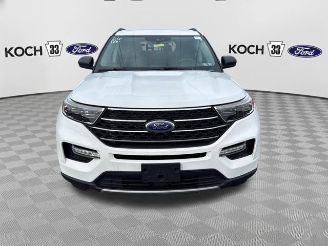 Used 2020 Ford Explorer XLT w/ Equipment Group 202A AWD/4WD image 2