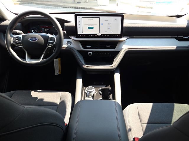 New 2025 Ford Explorer Active image 10
