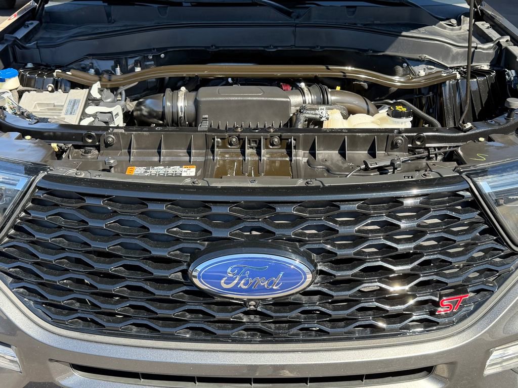 Used 2020 Ford Explorer ST w/ ST Street Pack image 28