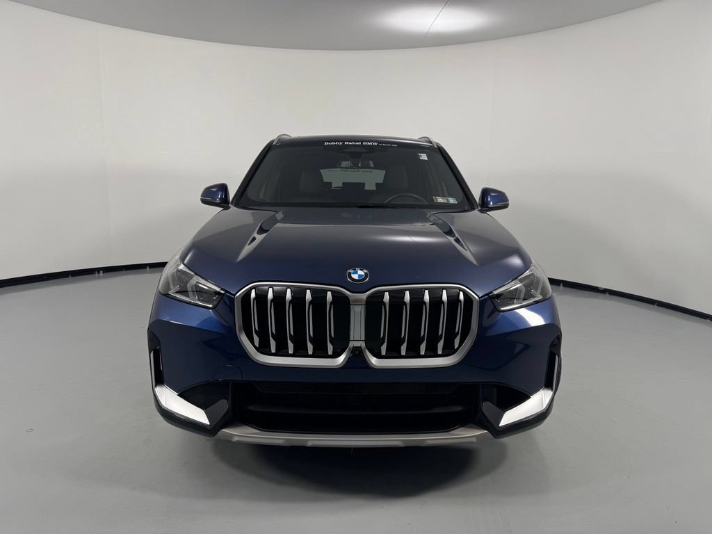 Used 2025 BMW X1 xDrive28i w/ Premium Package AWD/4WD image 3