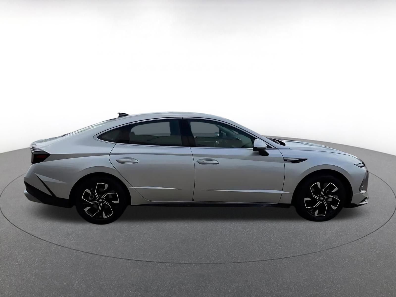 Used 2025 Hyundai Sonata SEL image 14