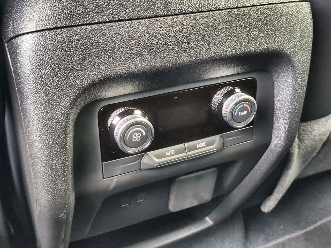 Used 2025 Buick Enclave Sport Touring w/ Super Cruise Package image 21