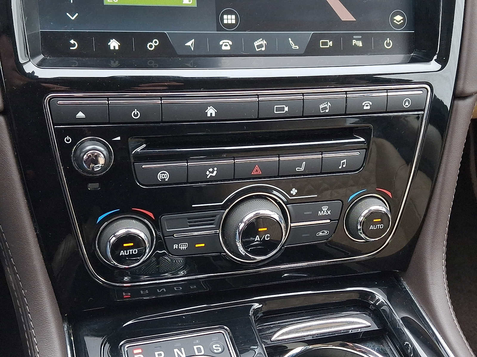 Used 2019 Jaguar XJ L Portfolio image 16