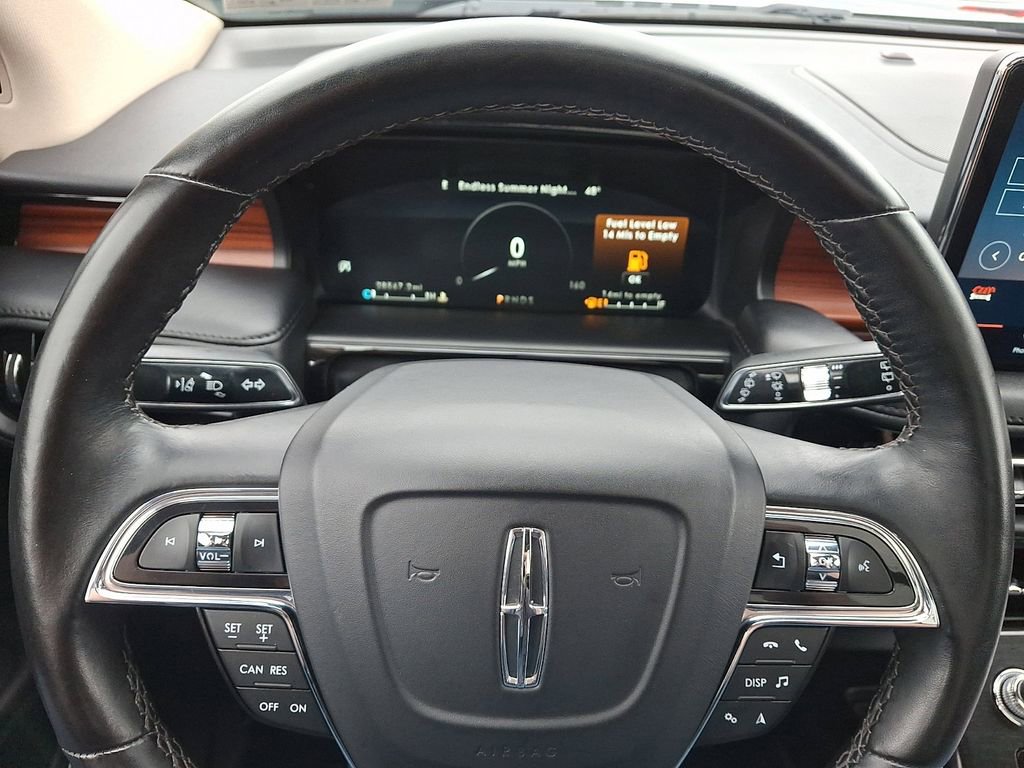 Certified 2022 Lincoln Nautilus Reserve image 20