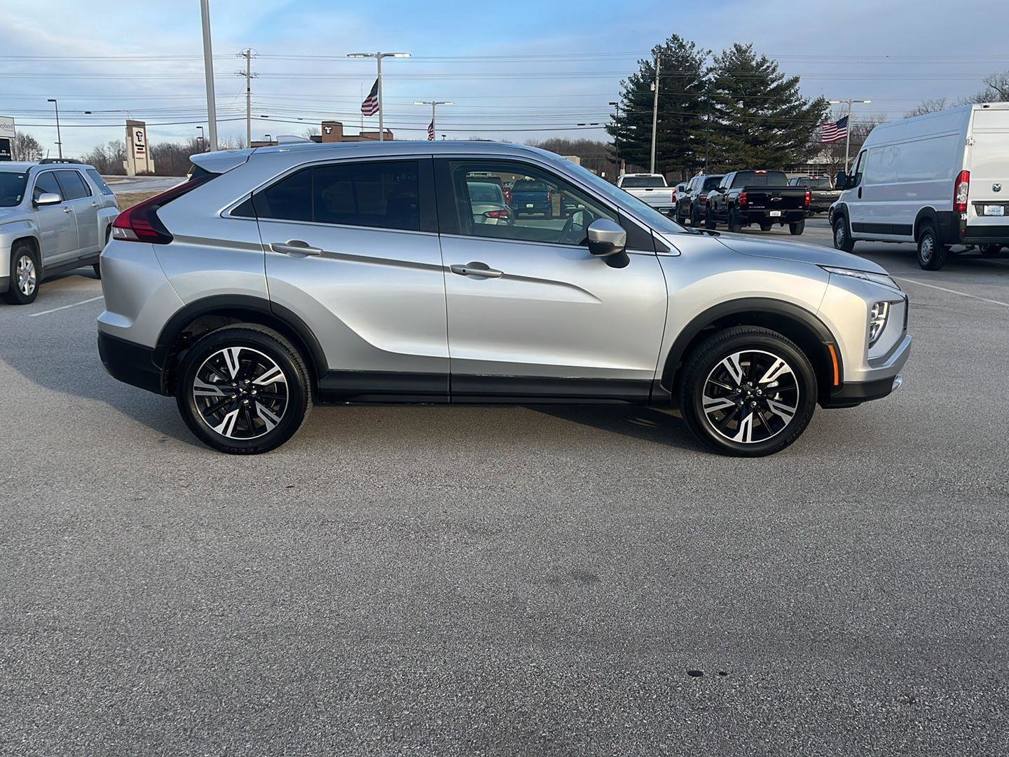 Used 2025 Mitsubishi Eclipse Cross SE image 6