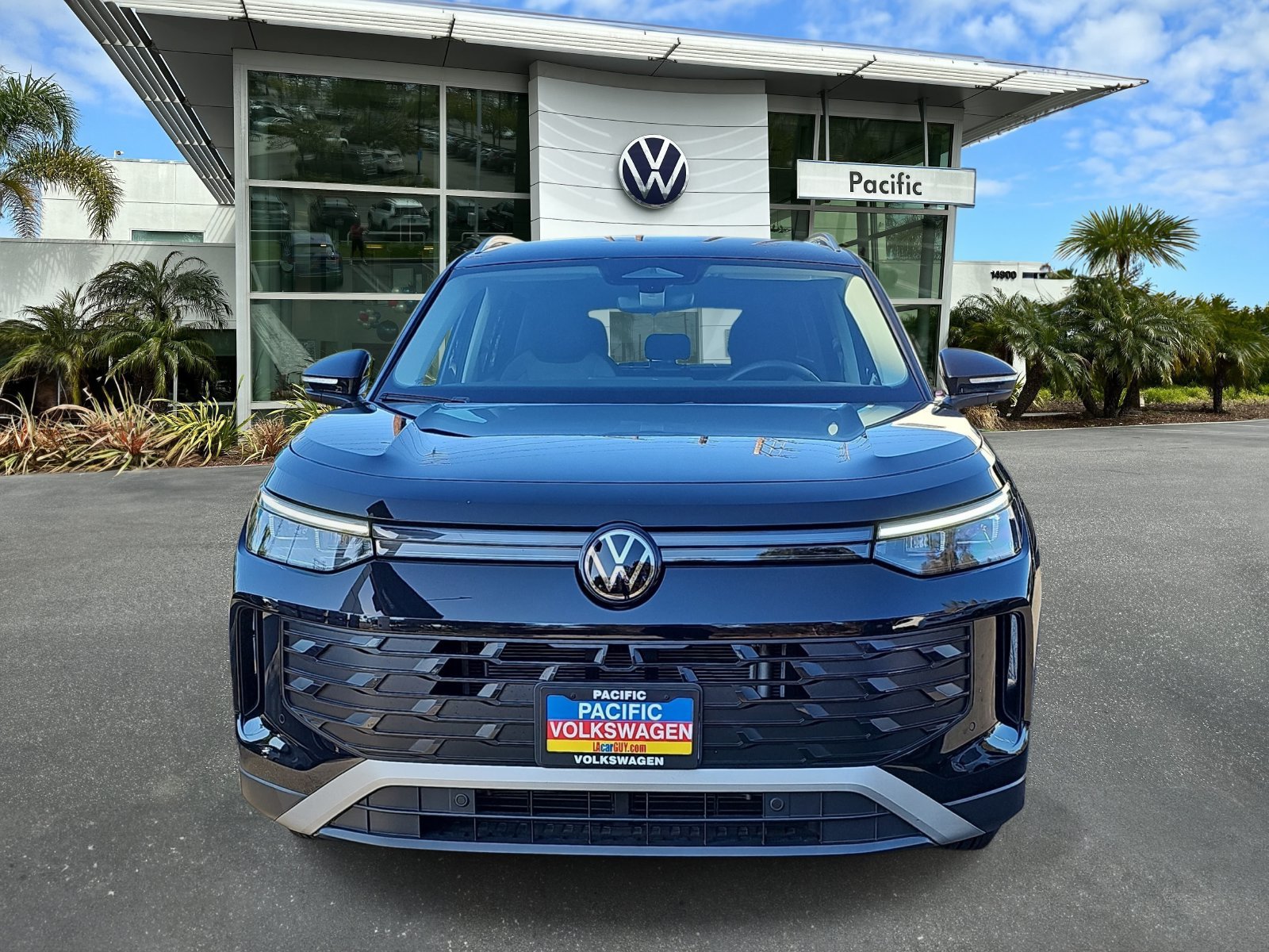 Used 2026 Volkswagen Tiguan S FWD image 2