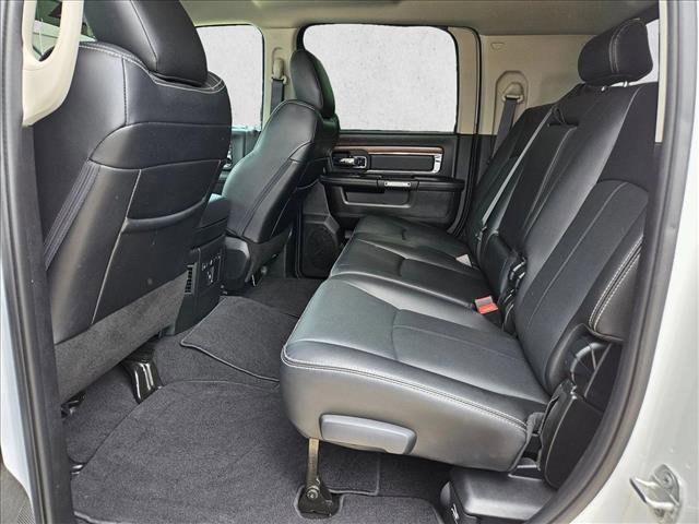 Used 2018 RAM 3500 Laramie w/ Convenience Group AWD/4WD image 16