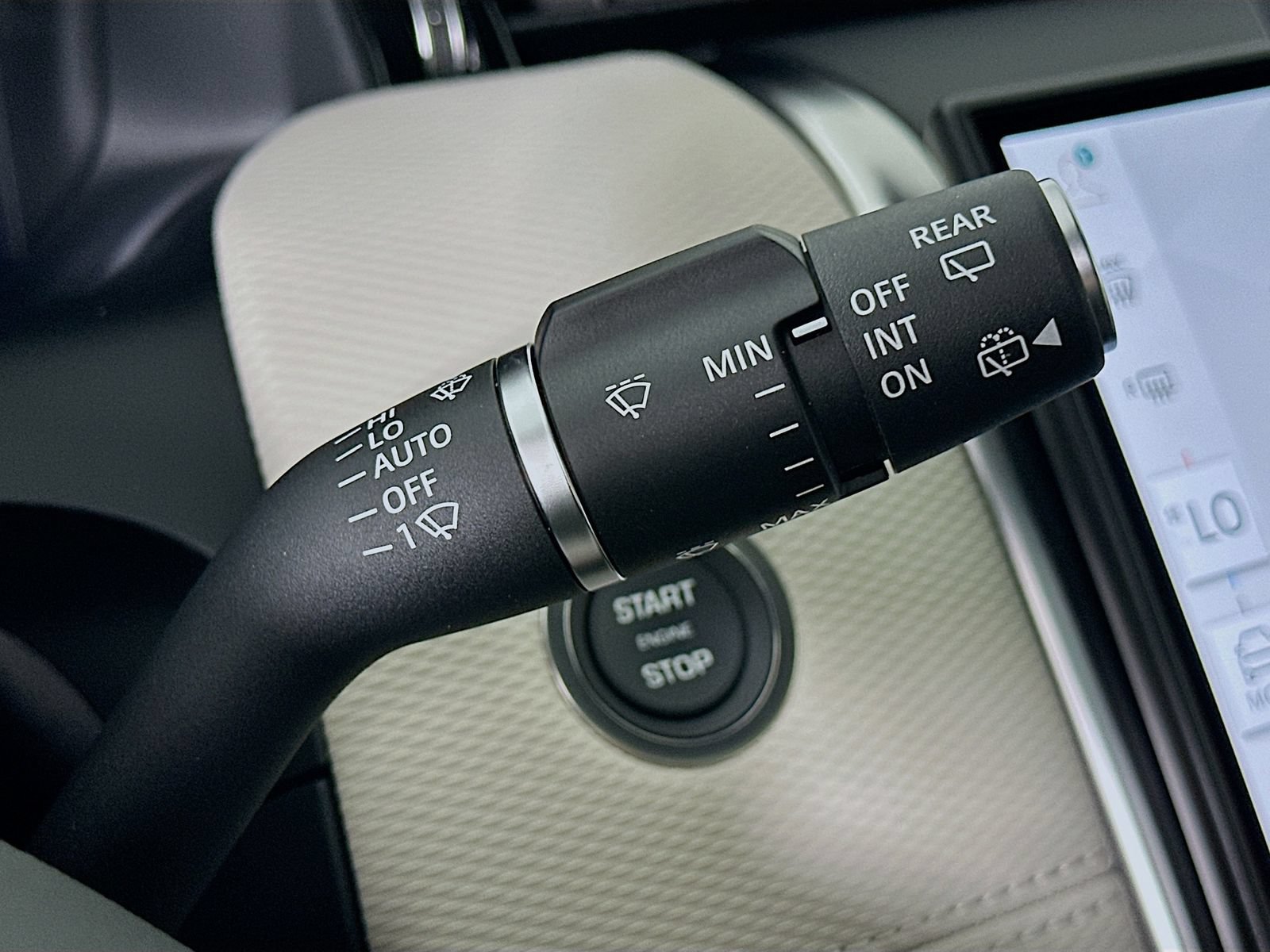 New 2026 Land Rover Discovery Sport Landmark AWD/4WD image 22