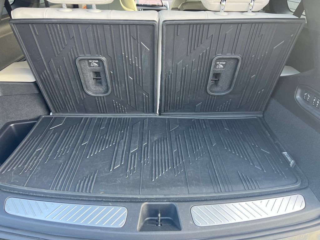Certified 2026 Cadillac Vistiq Sport w/ LPO, Floor Liner Package AWD/4WD image 18