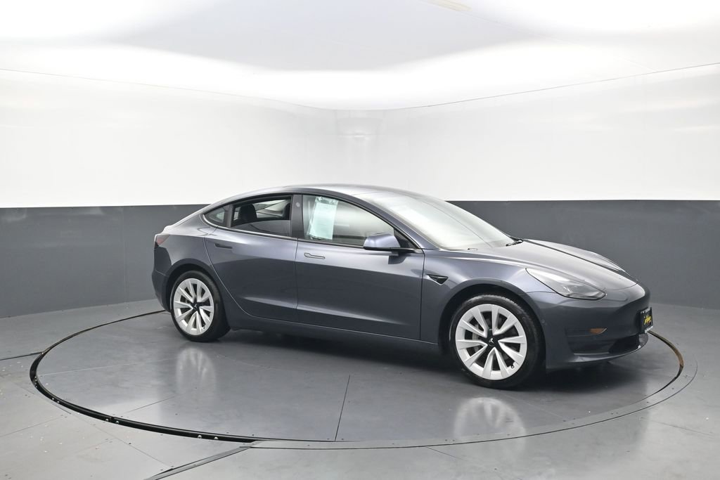 Used 2021 Tesla Model 3 Standard Range Plus RWD image 6
