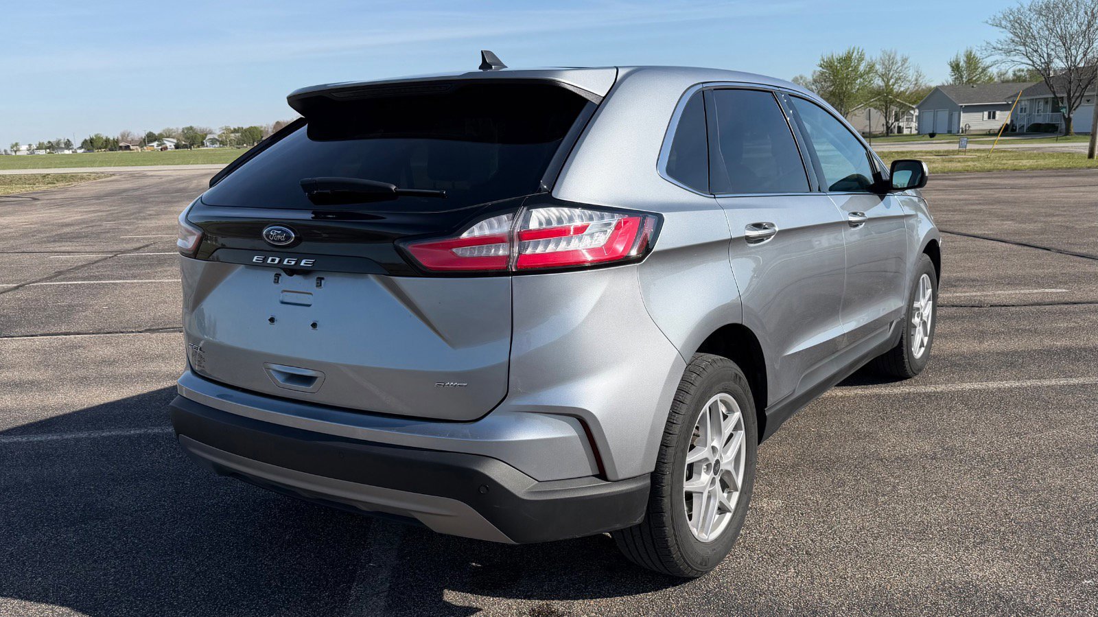 Certified 2024 Ford Edge SEL w/ Convenience Package image 3