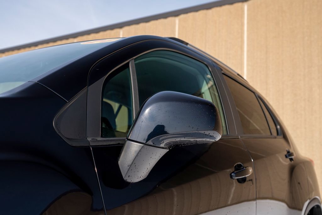 Certified 2021 Chevrolet Trax LT w/ Driver Confidence Package image 12