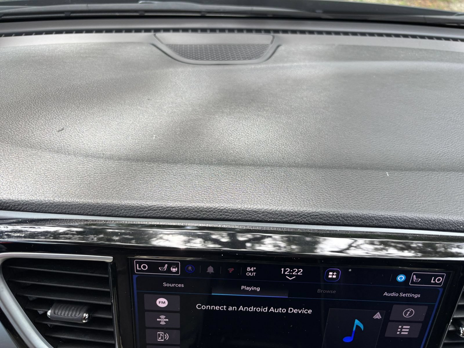 Used 2025 Chrysler Pacifica Limited FWD image 16