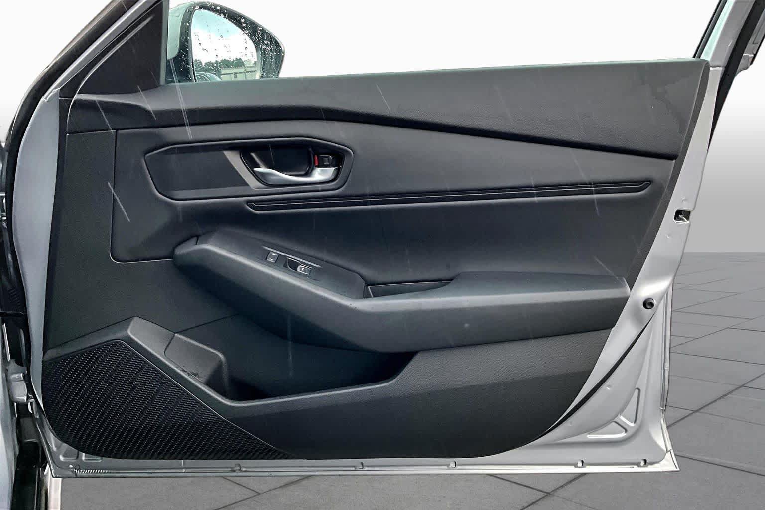 Used 2023 Honda Accord EX image 23