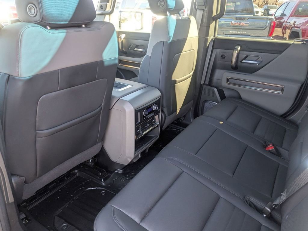 Used 2024 GMC Hummer EV 3X image 32