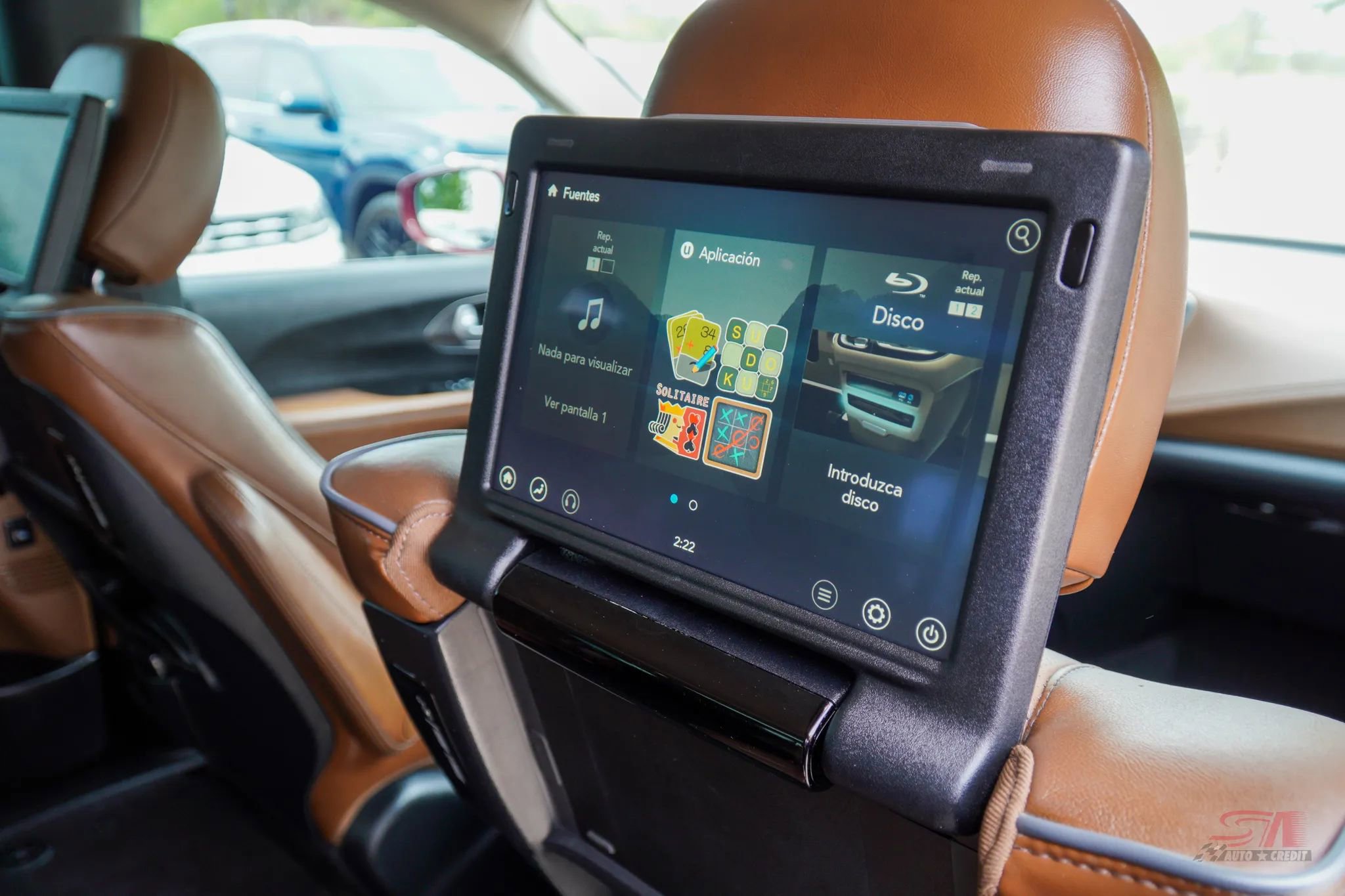 Used 2017 Chrysler Pacifica Limited image 26