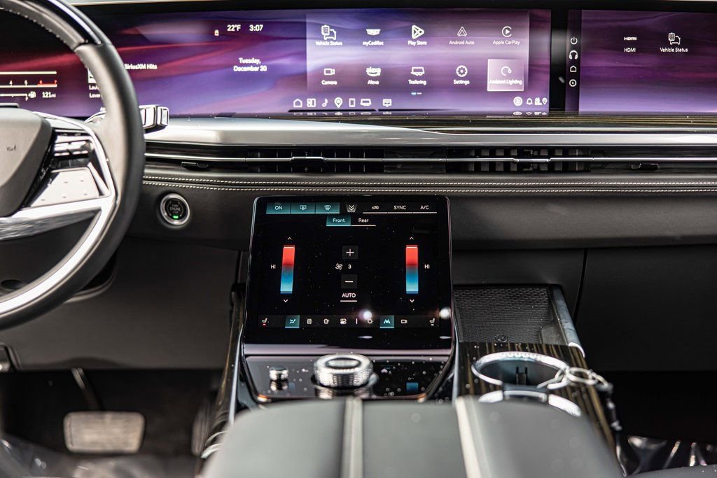 Used 2025 Cadillac Escalade Luxury image 40