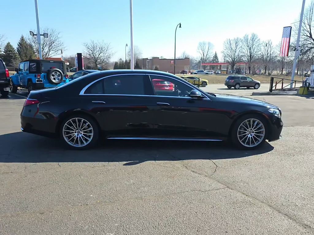 Used 2022 Mercedes-Benz S 500 S 500 image 2