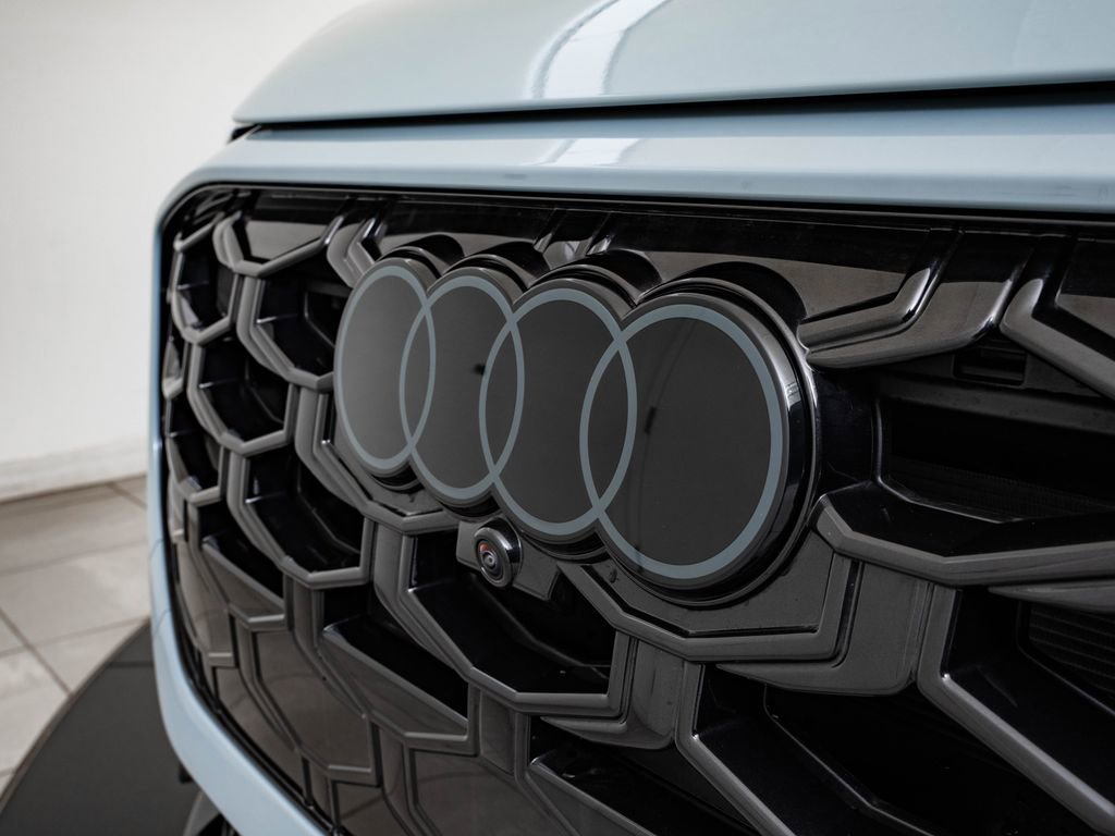 New 2026 Audi Q3 quattro 2.0T image 3