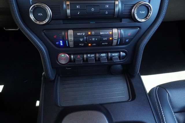 Used 2022 Ford Mustang Shelby GT500 w/ Technology Package RWD image 27