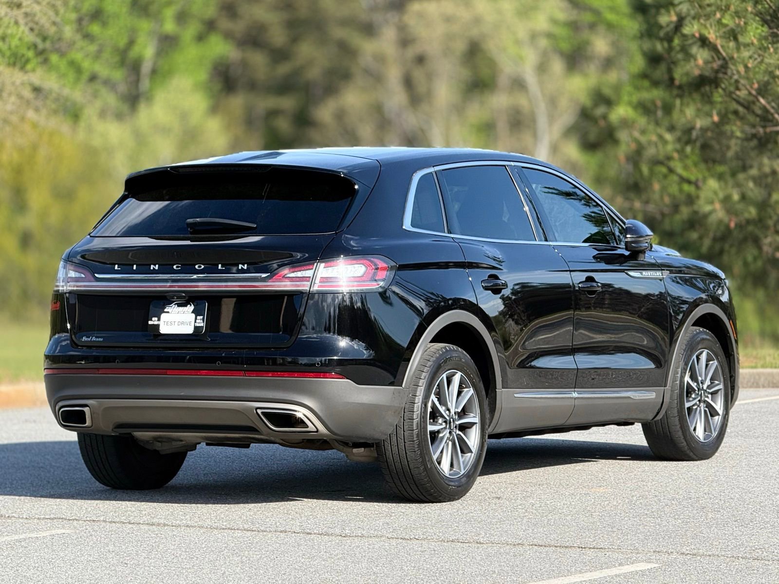 Used 2022 Lincoln Nautilus AWD image 11