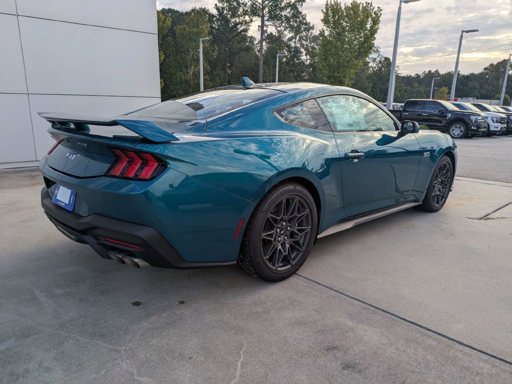 New 2026 Ford Mustang GT Premium w/ GT Performance Package RWD image 4