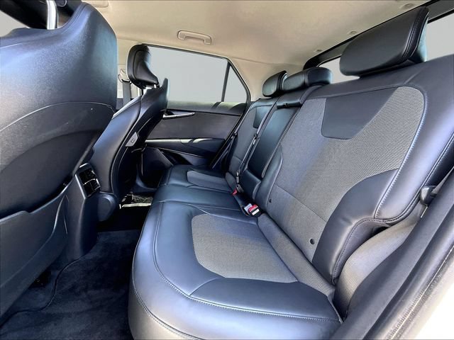 Used 2023 Kia Niro EX Touring FWD image 15