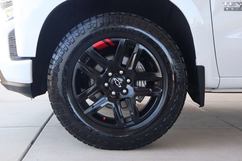 Used 2022 Chevrolet Silverado 1500 RST w/ Redline Edition AWD/4WD image 5