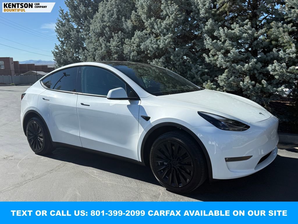 Used 2023 Tesla Model Y Long Range image 11