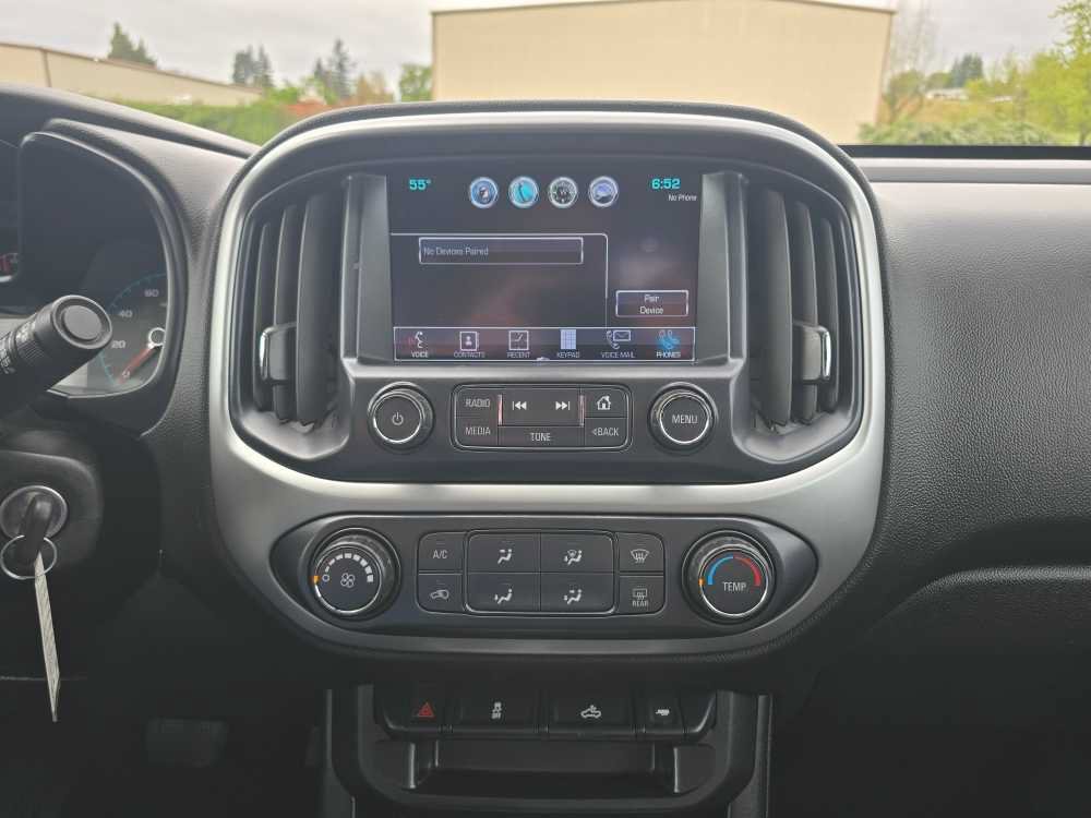 Used 2017 Chevrolet Colorado LT w/ LT Convenience Package AWD/4WD image 12