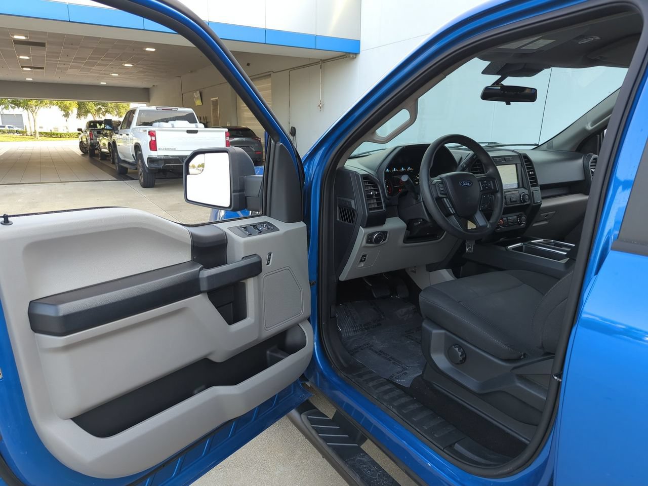 Used 2020 Ford F150 XL w/ Equipment Group 101A Mid RWD image 8