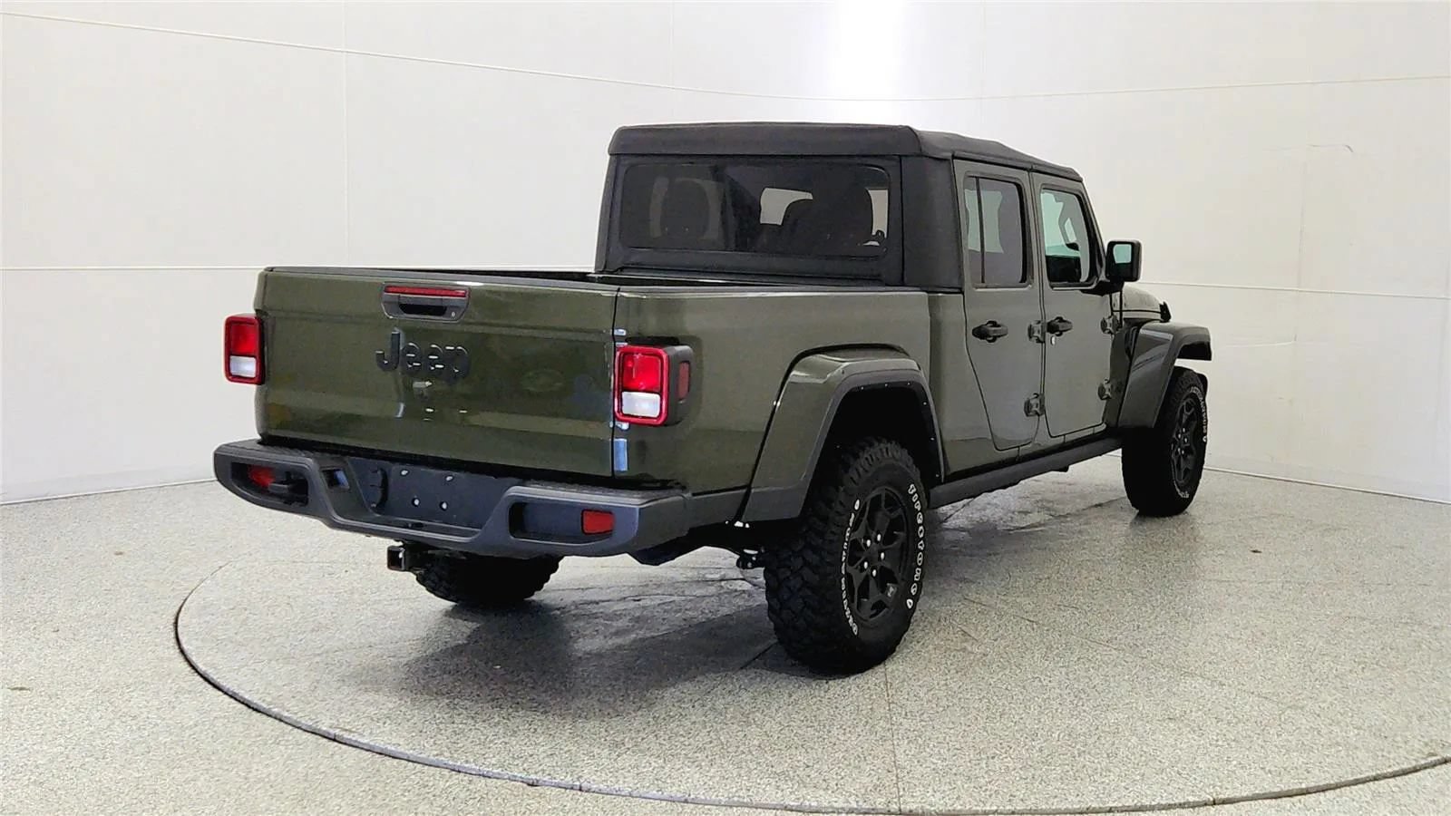Used 2022 Jeep Gladiator Sport AWD/4WD image 8